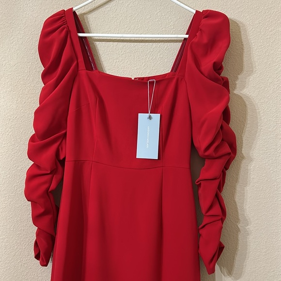 NWT Antonio Melani Francine
Square Neck Long Ruched
Sleeve Dress - Picture 8 of 10